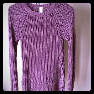 Sweater with side ties